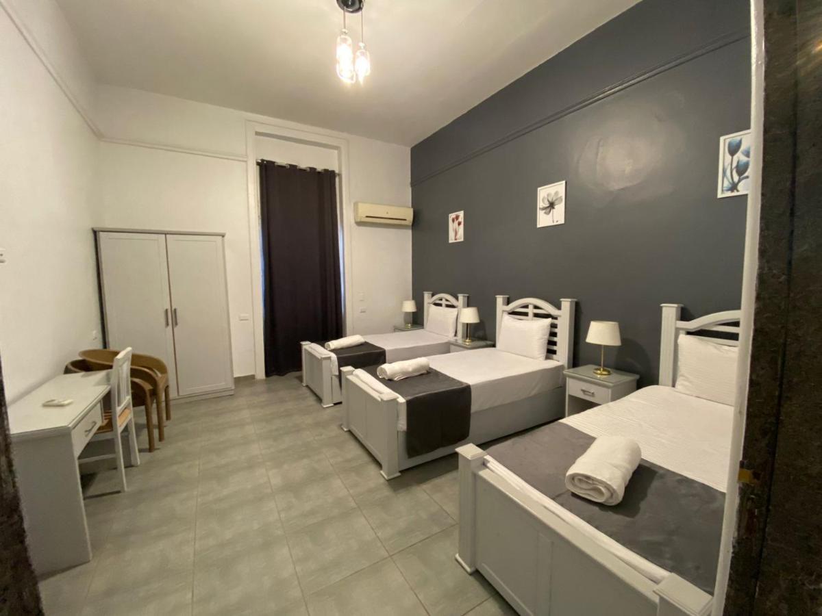 Gresham Hotel *